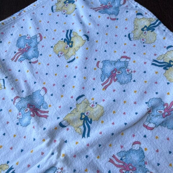 Vintage baby receiving blanket soft flannel sheep lamb bows nursery swaddle - Picture 2 of 4